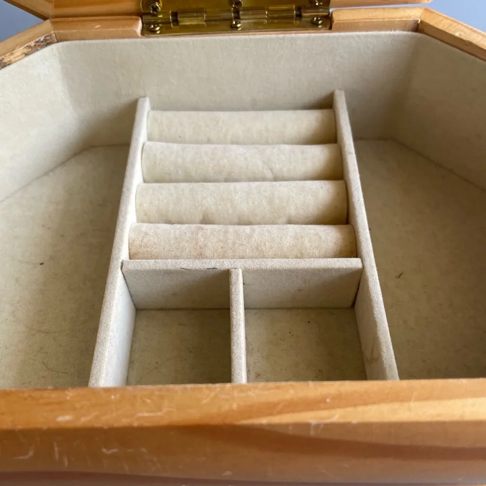 GUC Wood Octagon Shaped Jewelry Box